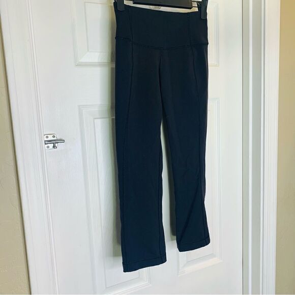 LULULEMON black "Gather and Crow Crop II" pants Size 2 - Picture 3 of 10